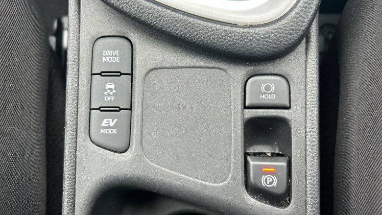 Toyota Yaris 1.5 Hybrid Design 5dr CVT Hybrid Hatchback